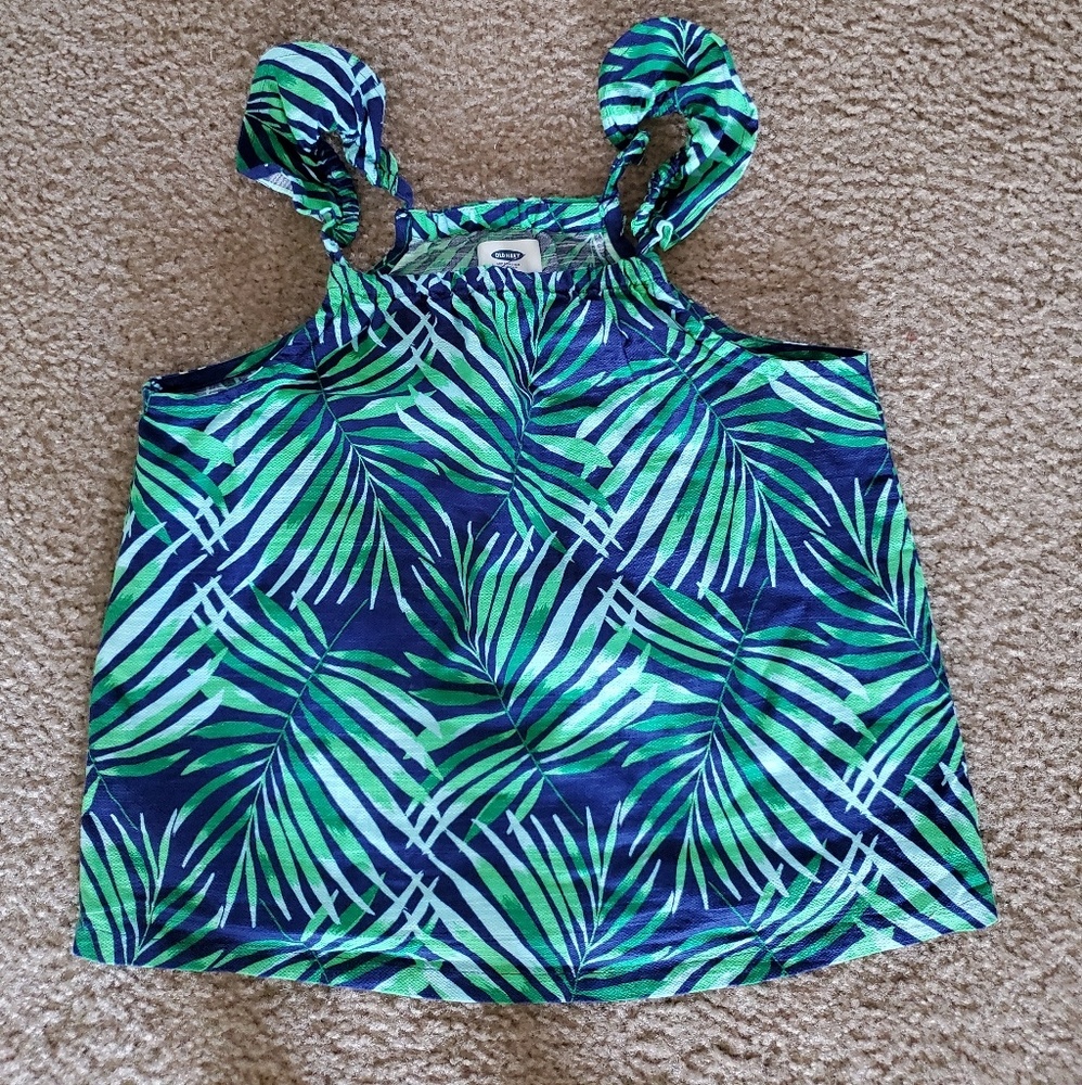 Beautiful girls  shirt (8 M)